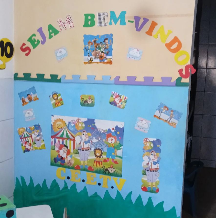 Painel de boas-vindas da C.E.E.T.V. — Sejam Bem-vindos