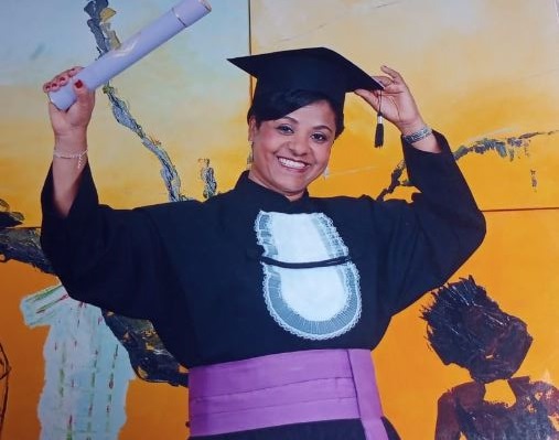 Professora Valdirene Sampaio Sales — Tia Val em sua formatura